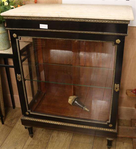A 19th century Calamander display cabinet with marble top, H.110cm